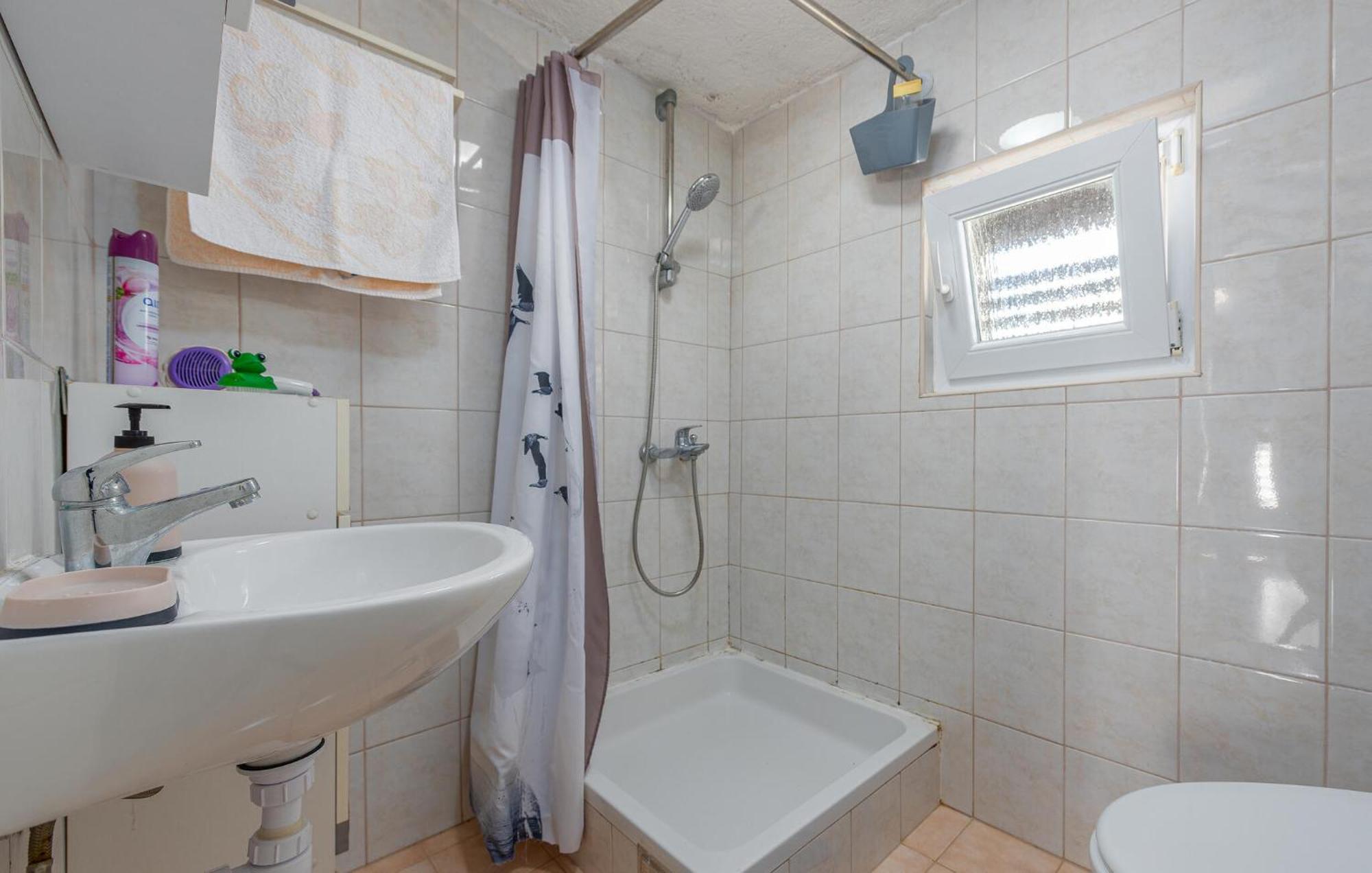 Nice Apartment In Potocnica With House Sea View Borovići Exterior foto