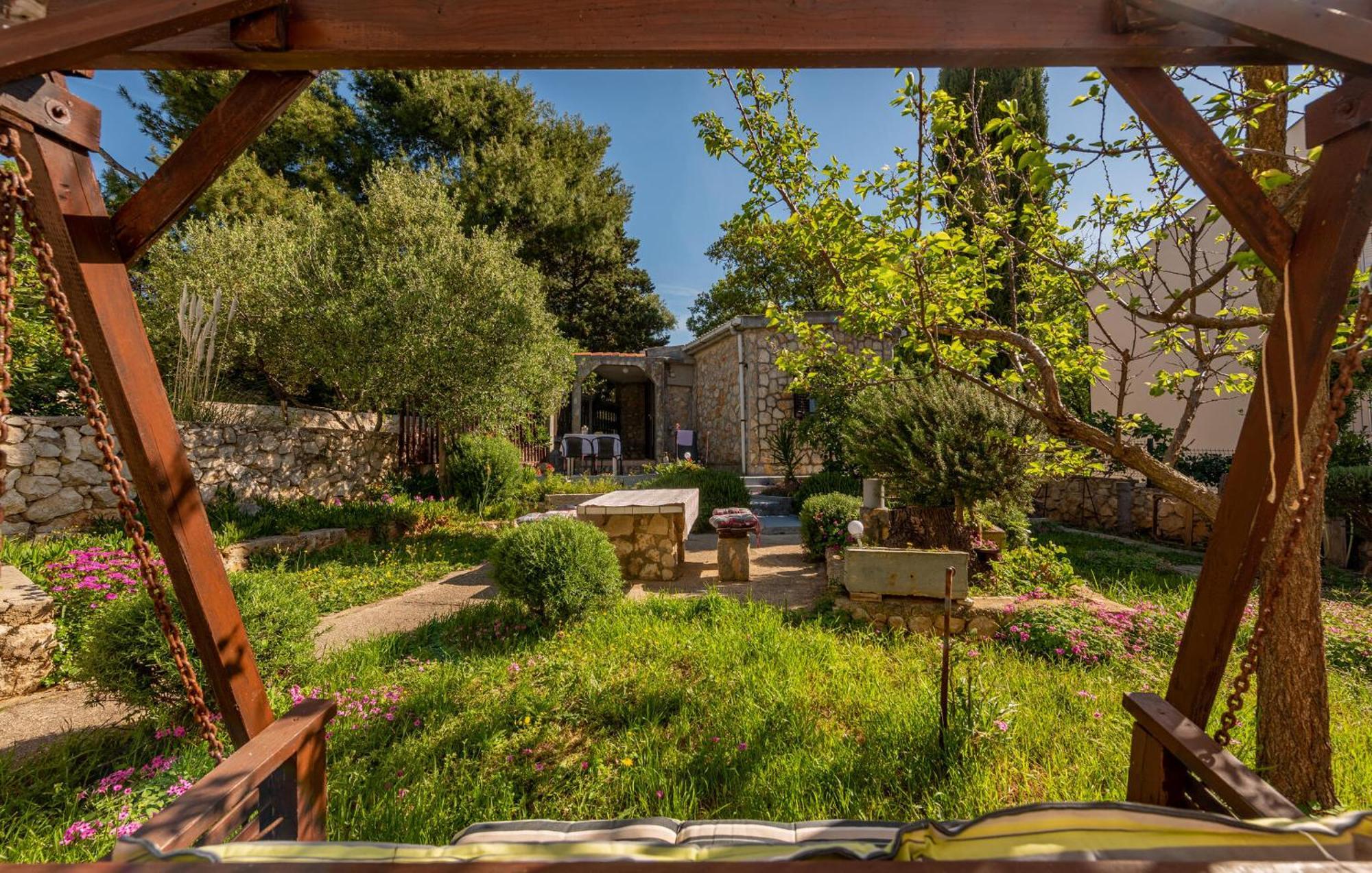 Nice Apartment In Potocnica With House Sea View Borovići Exterior foto